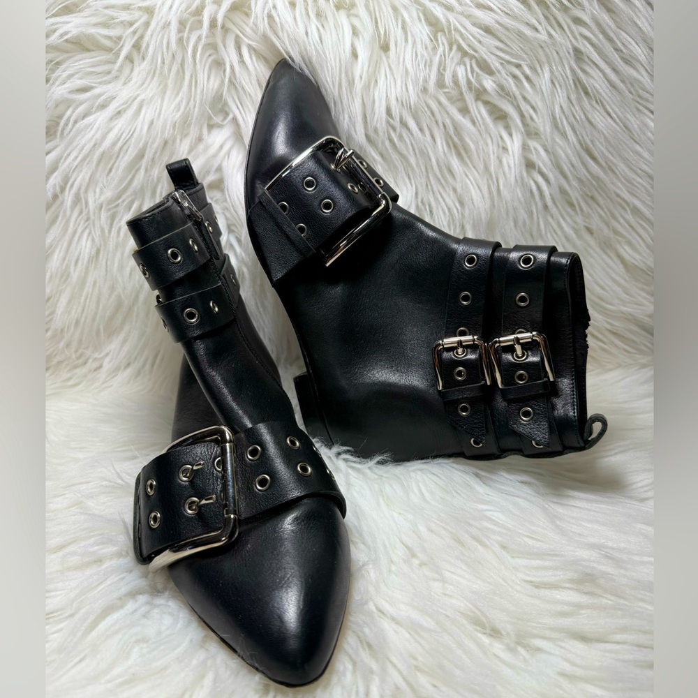 Red Valentino Garavani Boots Sz 37